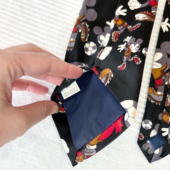 Vintage Mickey Mouse Myung Joo Silk Tie - Picture 4 of 10